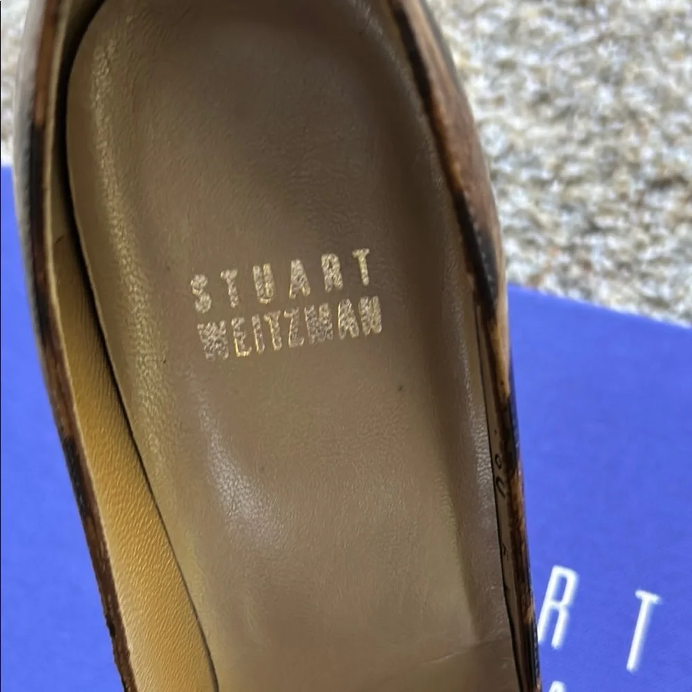 Stuart Weitzman Brown and Black Heels with Leopard Print - Picture 6 of 8